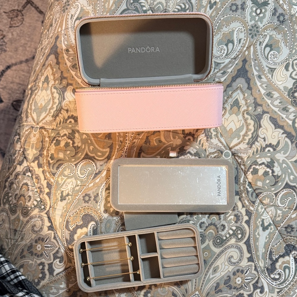 Pandora Pink and Gray Travel Jewelry Case NEW